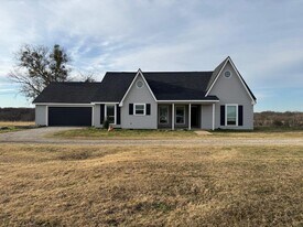 8171 FM1173 in Krum, TX - Building Photo