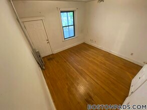 17 Cummings Rd, Unit 3 in Boston, MA - Building Photo - Building Photo