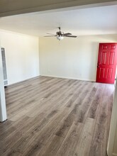 934 O St in Lathrop, CA - Foto de edificio - Building Photo