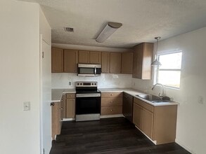 906 N Church Ave in Panama City, FL - Foto de edificio - Building Photo