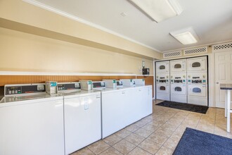 The Artisan Apartments in Daytona Beach, FL - Building Photo - Building Photo