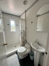 9308 Cedar Ln, Unit Apartment in Bethesda, MD - Building Photo - Building Photo
