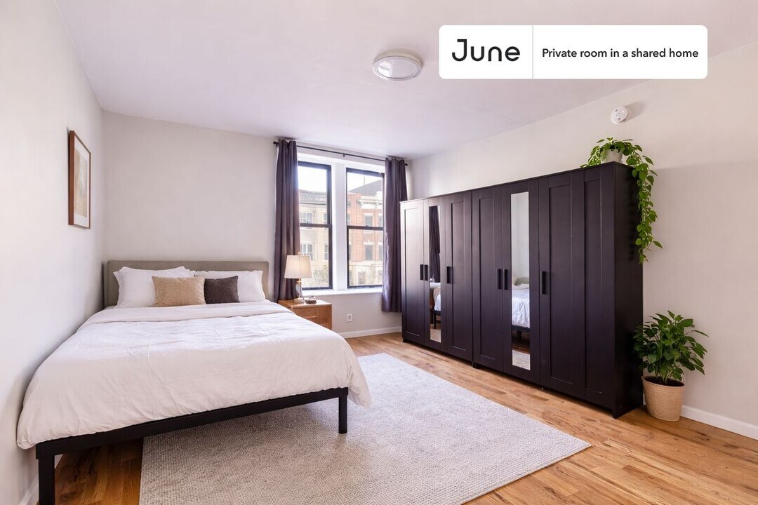 Room in Shared 4 bed/2 bath home, Unit A in New York, NY - Foto de edificio