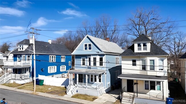 property at 47 Earl Pl