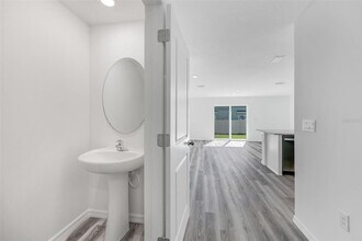 1011 SPOTTED EGRET Loop in Ruskin, FL - Building Photo - Building Photo