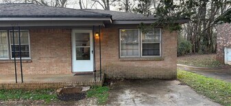 2721 Clayton Dr NW in Huntsville, AL - Building Photo