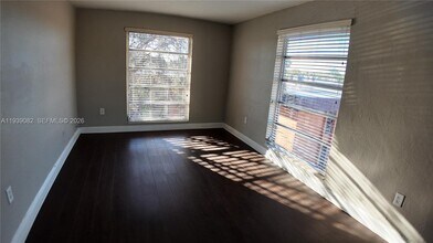 9441 SW 76th St in Miami, FL - Building Photo - Building Photo