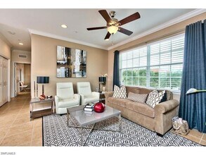 8570 Evernia Ct in Bonita Springs, FL - Foto de edificio - Building Photo