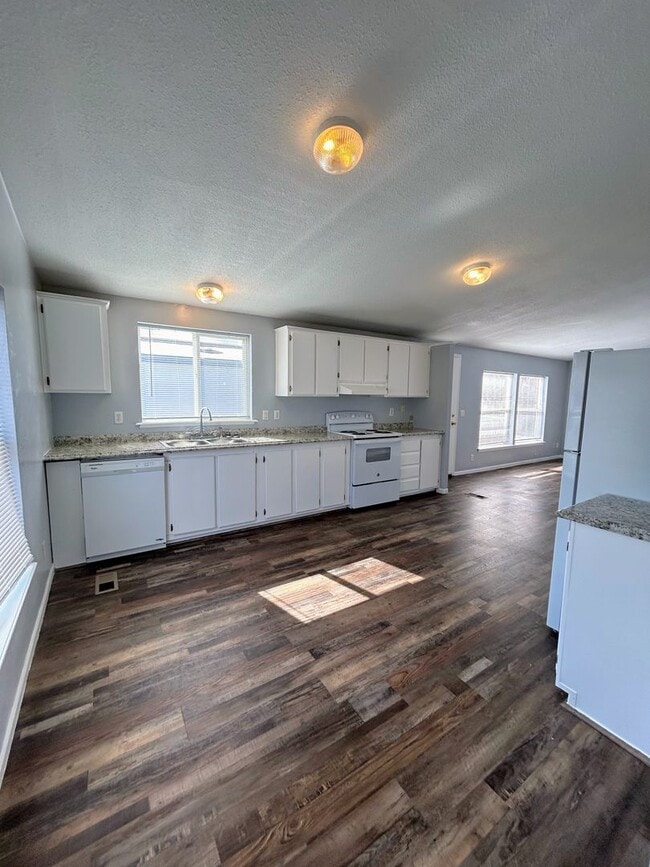 37 Sunlight Ave in Bozeman, MT - Building Photo - Building Photo