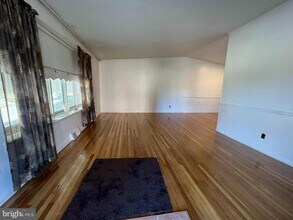 1053 E Sydney St in Philadelphia, PA - Building Photo - Building Photo