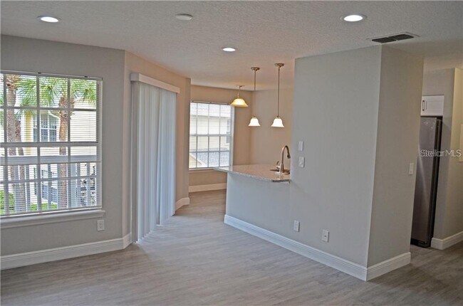 1083 S Hiawassee Rd in Orlando, FL - Building Photo - Building Photo