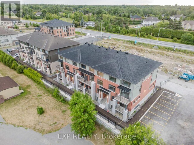 203 Silhouette Private in Ottawa, ON - Building Photo - Building Photo