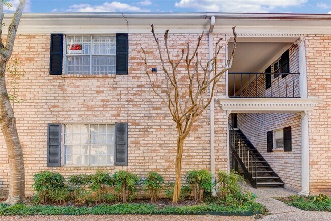 property at 7900 Westheimer Rd