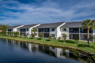 Lakes of Capri in Venice, FL - Building Photo - Building Photo