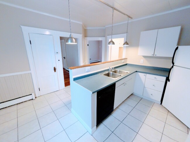 862-864 Riverside Dr-Unit -1R in Methuen, MA - Building Photo - Building Photo