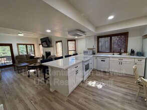 2340 N Plateau Dr in Flagstaff, AZ - Building Photo - Building Photo