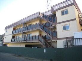 851 Cypress Ave, Unit A in Hermosa Beach, CA - Building Photo