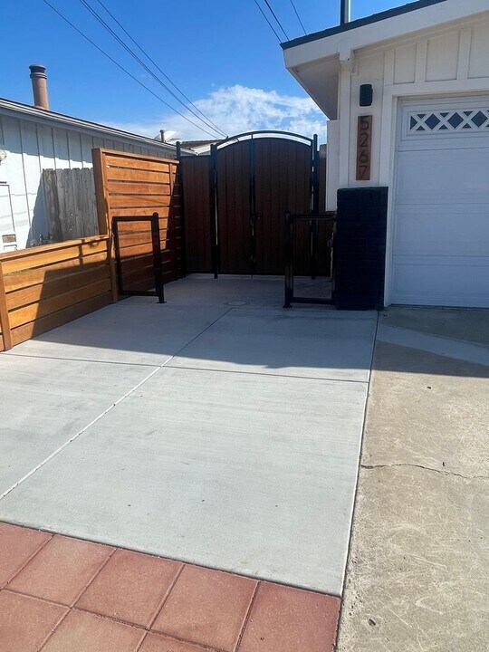 5267 Arlene St in San Diego, CA - Building Photo
