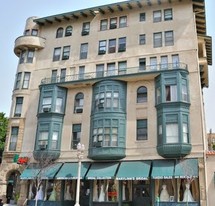 Historic Castle Green Hotel & Apartments in Pasadena, CA - Foto de edificio - Building Photo