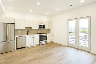 716 L St SE in Washington, DC - Building Photo - Building Photo