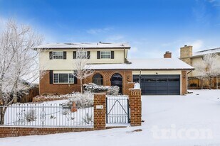 5060 Barcelona Way in Colorado Springs, CO - Building Photo