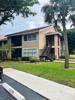 15600 SW 106th Ln in Miami, FL - Building Photo