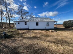 114 Liberty Ln in Kinston, NC - Building Photo - Building Photo