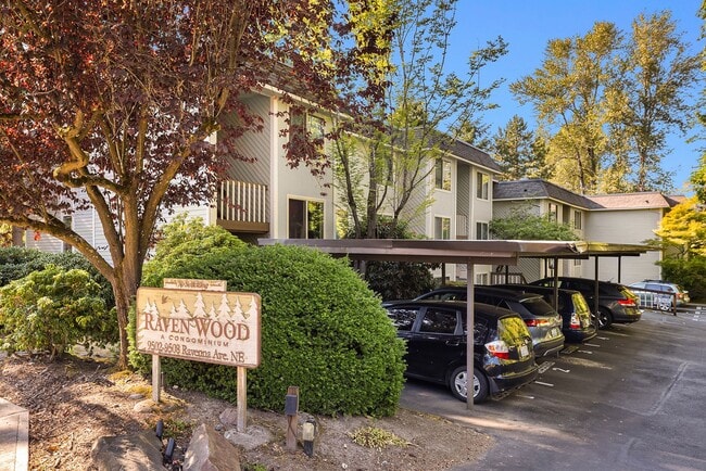 property at 9504 Ravenna Ave NE