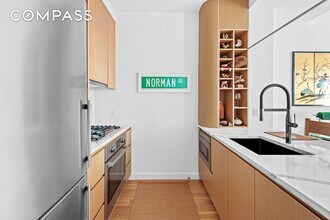 183 McGuinness Blvd in Brooklyn, NY - Building Photo - Building Photo