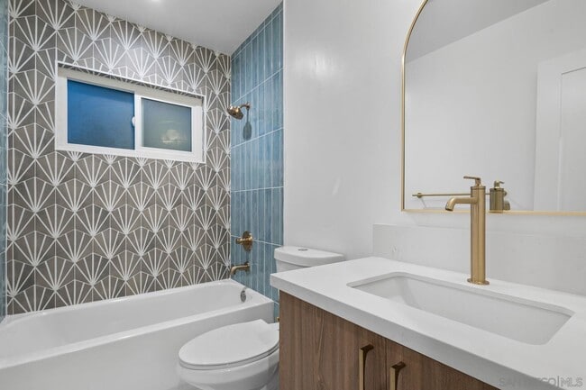 2101 Dale St in San Diego, CA - Building Photo - Building Photo