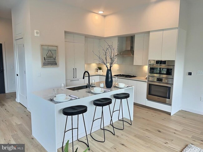 3130 Potomac Ave in Arlington, VA - Building Photo - Building Photo