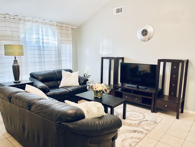 property at 118 Willoughby Ct