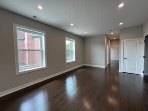 4927 N Claremont Ave in Chicago, IL - Building Photo - Building Photo