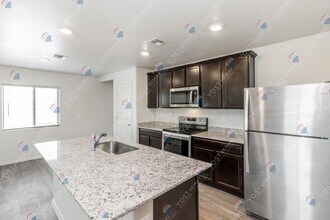 447 W Guinea Ct in Casa Grande, AZ - Building Photo - Building Photo