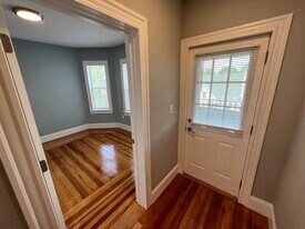 33 Hancock St, Unit 3 in Somerville, MA - Building Photo