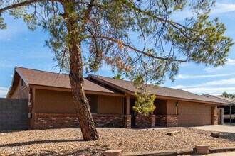 1512 W Estrella Dr in Chandler, AZ - Foto de edificio - Building Photo