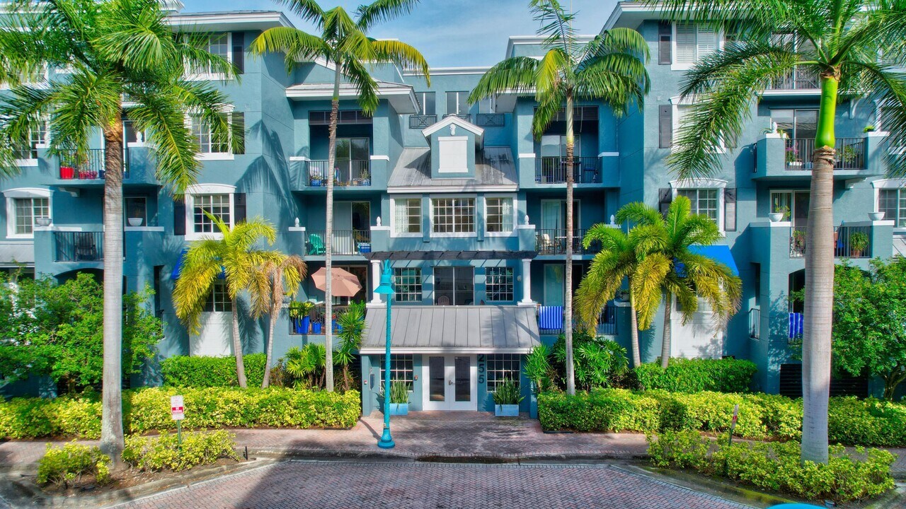 255 NE 3rd Ave in Delray Beach, FL - Building Photo