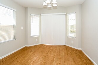 8341 Pendragon Cir in Las Vegas, NV - Building Photo - Building Photo