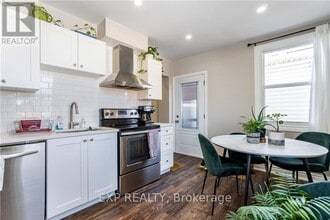 163 Wentworth St N in Hamilton, ON - Building Photo - Building Photo