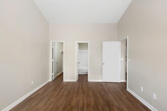 3707 Squaw Valley Dr SW, Unit d in Huntsville, AL - Foto de edificio - Building Photo