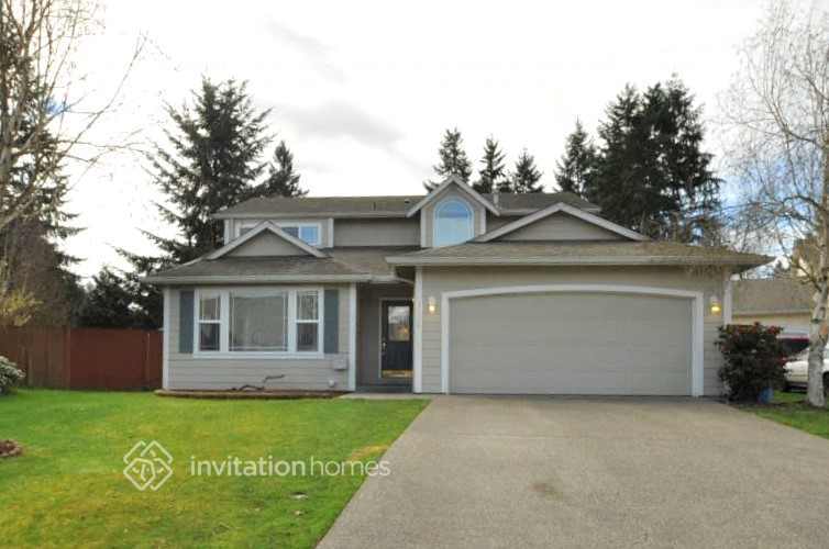 13520 110th Ave Ct E in Puyallup, WA - Building Photo