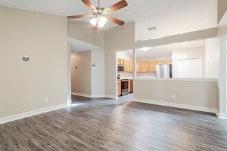 1936 Hunters Trace Cir in Middleburg, FL - Building Photo - Building Photo