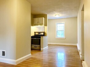 44 Rockvale Cir in Boston, MA - Building Photo - Building Photo