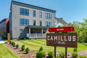 The Edge at Camillus Mills in Camillus, NY - Foto de edificio - Building Photo