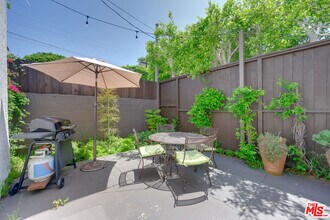 8704 Ashcroft Ave in West Hollywood, CA - Building Photo - Building Photo
