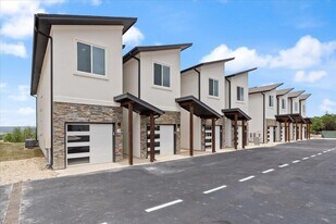 21200 Portsmouth Cove in Lago Vista, TX - Building Photo