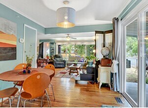 4006 SE 74th Ave in Portland, OR - Building Photo - Building Photo