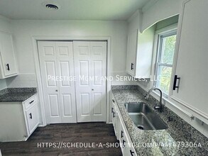 317 Devonwood Ct in Taylors, SC - Building Photo - Building Photo
