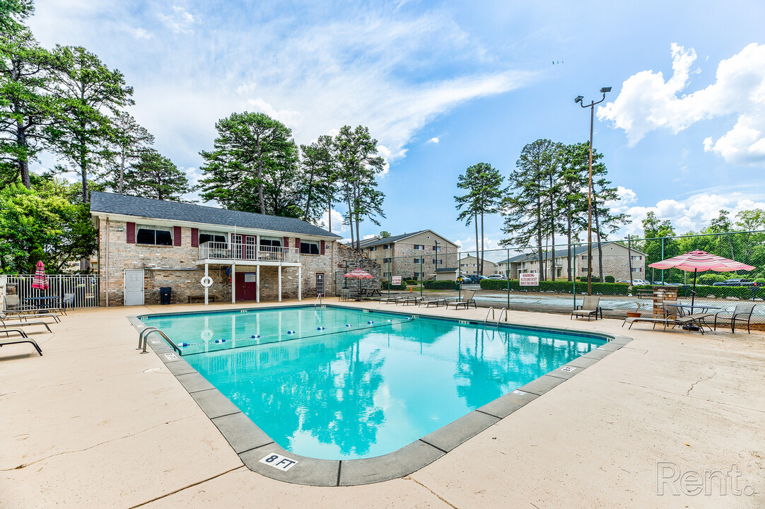 Crown Pointe Apartment Homes in Spartanburg, SC - Building Photo