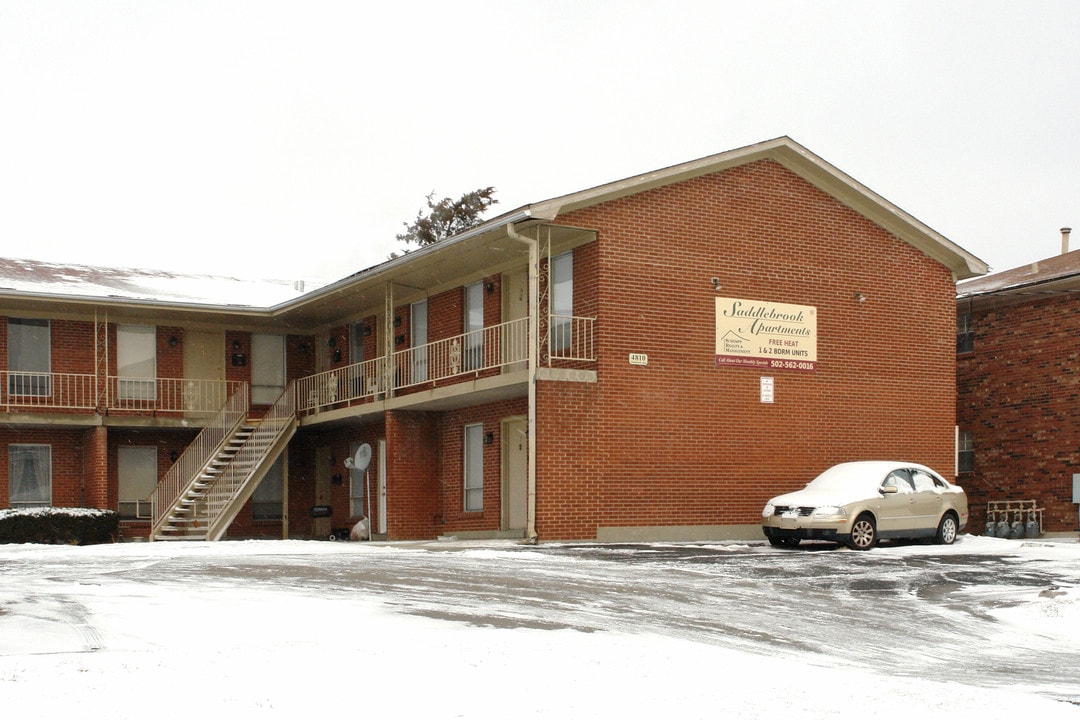 4810 Saddlebrook Ln in Louisville, KY - Building Photo